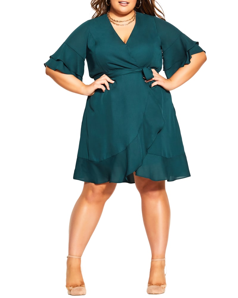 Front of a model wearing a size XXS DRESS ISABELLA in Sea Green by City Chic. | dia_product_style_image_id:266067